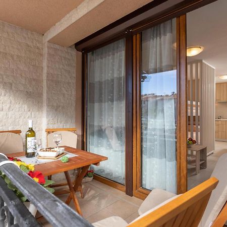 Cozy Apartment In Crikvenica With Kitchen Zewnętrze zdjęcie