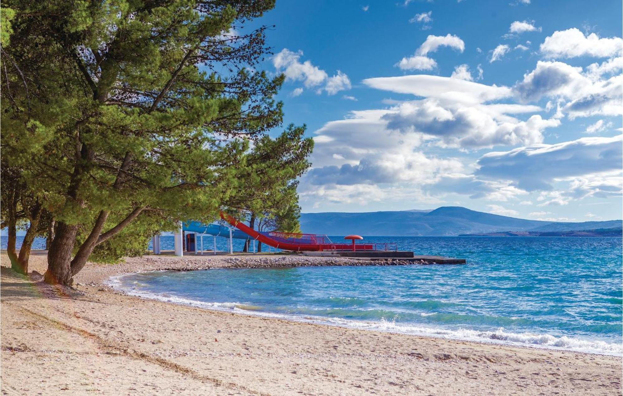 Cozy Apartment In Crikvenica With Kitchen Zewnętrze zdjęcie