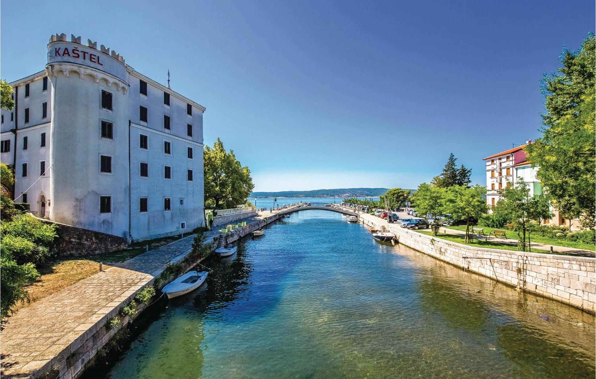 Cozy Apartment In Crikvenica With Kitchen Zewnętrze zdjęcie