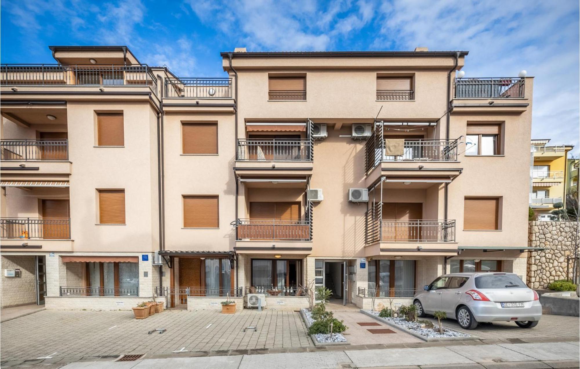 Cozy Apartment In Crikvenica With Kitchen Zewnętrze zdjęcie